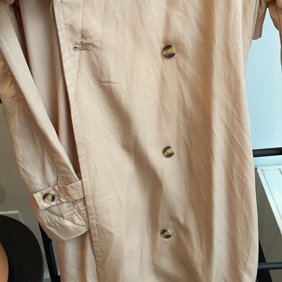LINE blush light tan trenchcoat - Picture 3 of 8